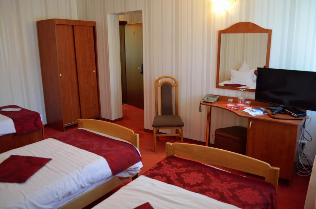 Hotel Rusu Petroşani Εξωτερικό φωτογραφία