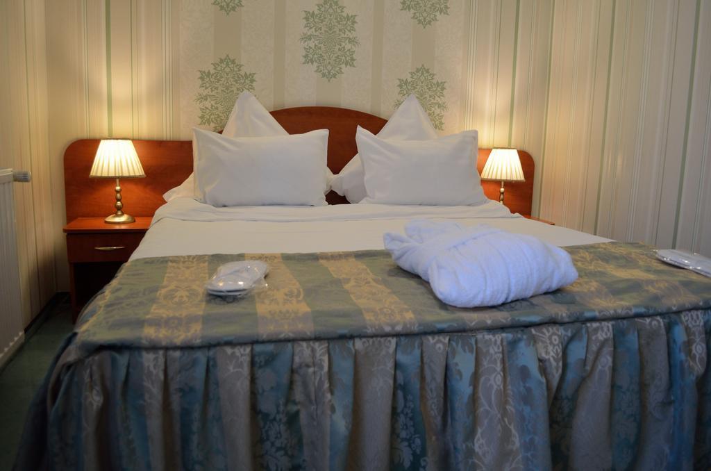Hotel Rusu Petroşani Εξωτερικό φωτογραφία